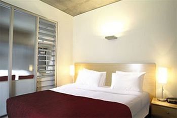 Tribeca Serviced Apartments Melbourne - Accommodation Main Beach 7