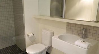 Tribeca Serviced Apartments Melbourne - Accommodation Main Beach 16