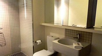 Tribeca Serviced Apartments Melbourne - Accommodation Main Beach 23