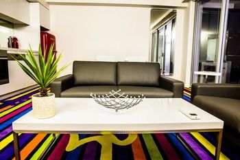 ADGE Boutique Apartment Hotel - Accommodation Main Beach 11