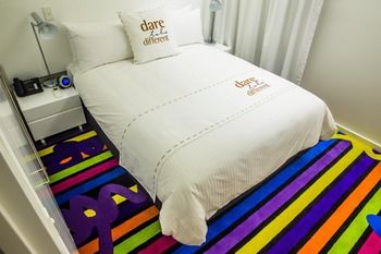 ADGE Boutique Apartment Hotel - Accommodation Main Beach 14