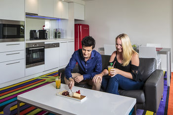 ADGE Boutique Apartment Hotel - Accommodation Main Beach 18