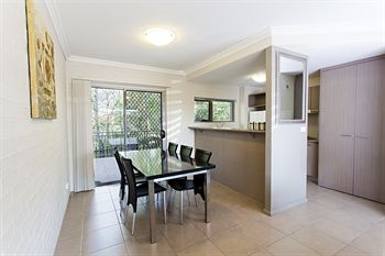 Bluegum Apartments - Accommodation Main Beach 0