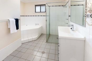 Bluegum Apartments - Accommodation Main Beach 15