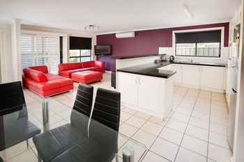 Bluegum Apartments - Accommodation Main Beach 16