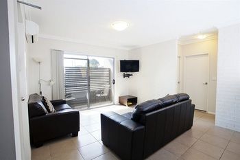 Bluegum Apartments - Accommodation Main Beach 17