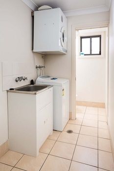 Bluegum Apartments - Accommodation Main Beach 19