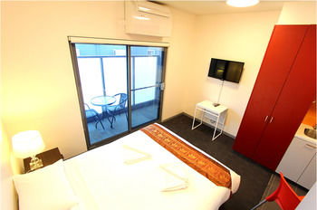 Alston Apartments Hotel - Accommodation Main Beach 5