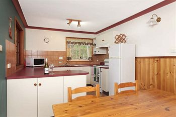 Eagleview Resort - Accommodation Main Beach 3