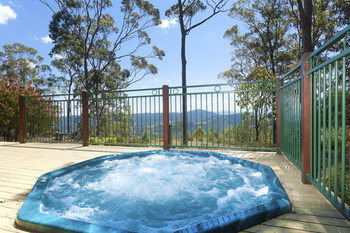 Eagleview Resort - Accommodation Main Beach 59