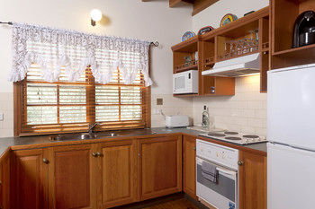 Eagleview Resort - Accommodation Main Beach 84