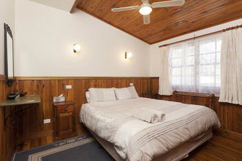 Eagleview Resort - Accommodation Main Beach 85