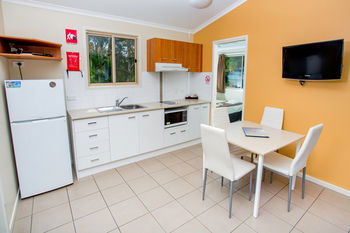 Ingenia Holidays Lake Macquarie - Accommodation Main Beach 4