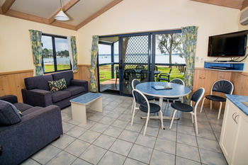 Ingenia Holidays Lake Macquarie - Accommodation Main Beach 10