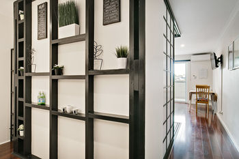 Newtown Mews - Accommodation Main Beach 10