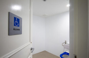 Remington Motor Inn - Accommodation Main Beach 1