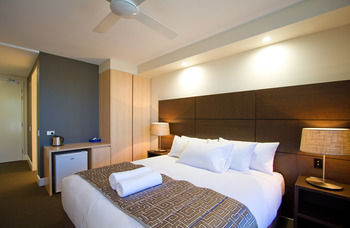 Remington Motor Inn - Accommodation Main Beach 47
