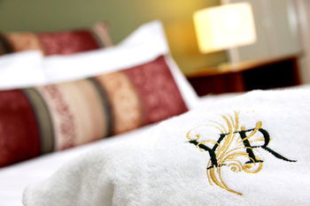 Yabbaloumba Retreat - Accommodation Main Beach 14