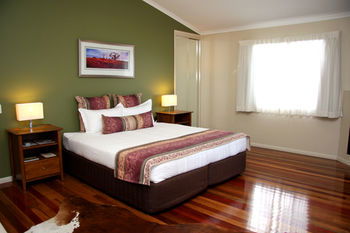 Yabbaloumba Retreat - Accommodation Main Beach 20