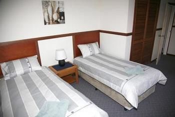Central Serviced Apartments - Accommodation Main Beach 3