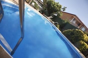 Central Serviced Apartments - Accommodation Main Beach 6