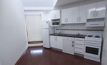 Central Serviced Apartments - Accommodation Main Beach 17