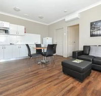 Akuna Motor Inn and Apartments - Accommodation Main Beach