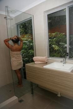 Noosa Flashpackers - Hostel - Accommodation Main Beach 2