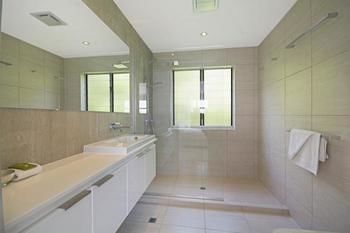 Andari - Accommodation Main Beach 4