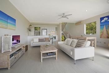 Andari - Accommodation Main Beach 17