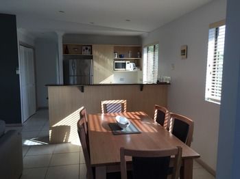 Cockleshell Sands Apartments Noosaville - Accommodation Main Beach 10