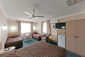 Abraham Lincoln Motel - Accommodation Main Beach 33