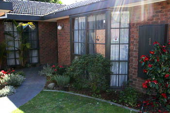 The Basin VIC Accommodation Main Beach