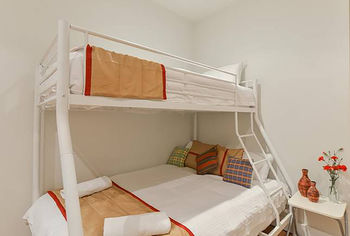 Anchor On Collins - Accommodation Main Beach 10