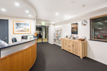 The Brighton Apartments - Accommodation Main Beach 2