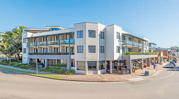 The Brighton Apartments - Accommodation Main Beach 3