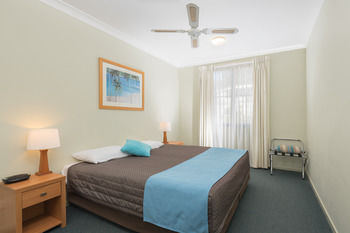 The Brighton Apartments - Accommodation Main Beach 13