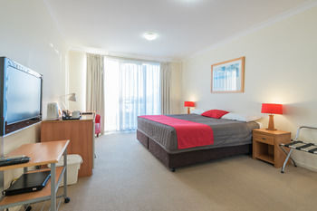 The Brighton Apartments - Accommodation Main Beach 16