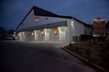Grand Hotel Wyong - Accommodation Main Beach 10