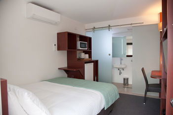 Grand Hotel Wyong - Accommodation Main Beach 18
