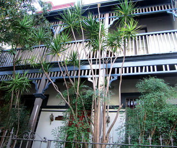 Billabong Gardens - Hostel - Accommodation Main Beach 3