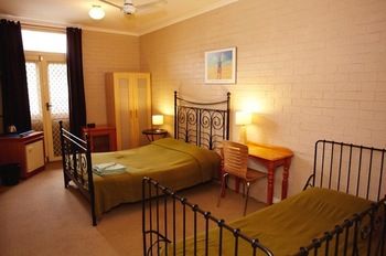 Billabong Gardens - Hostel - Accommodation Main Beach 8