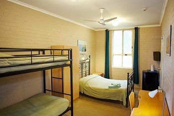 Billabong Gardens - Hostel - Accommodation Main Beach 11