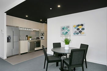 CAMPUS - Accommodation Main Beach 18