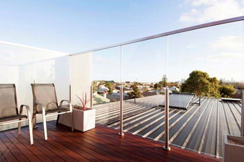 Position Perfect - Accommodation Main Beach 1