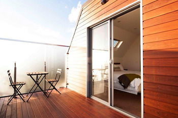 Position Perfect - Accommodation Main Beach 4
