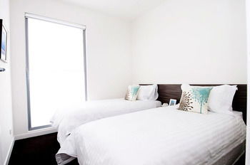 Position Perfect - Accommodation Main Beach 9