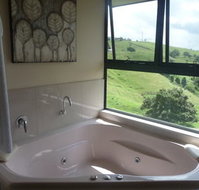 Top of The Hill - Accommodation Main Beach