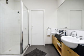 UrbanMinder @ Montague - Accommodation Main Beach 2