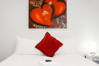 UrbanMinder @ Montague - Accommodation Main Beach 5